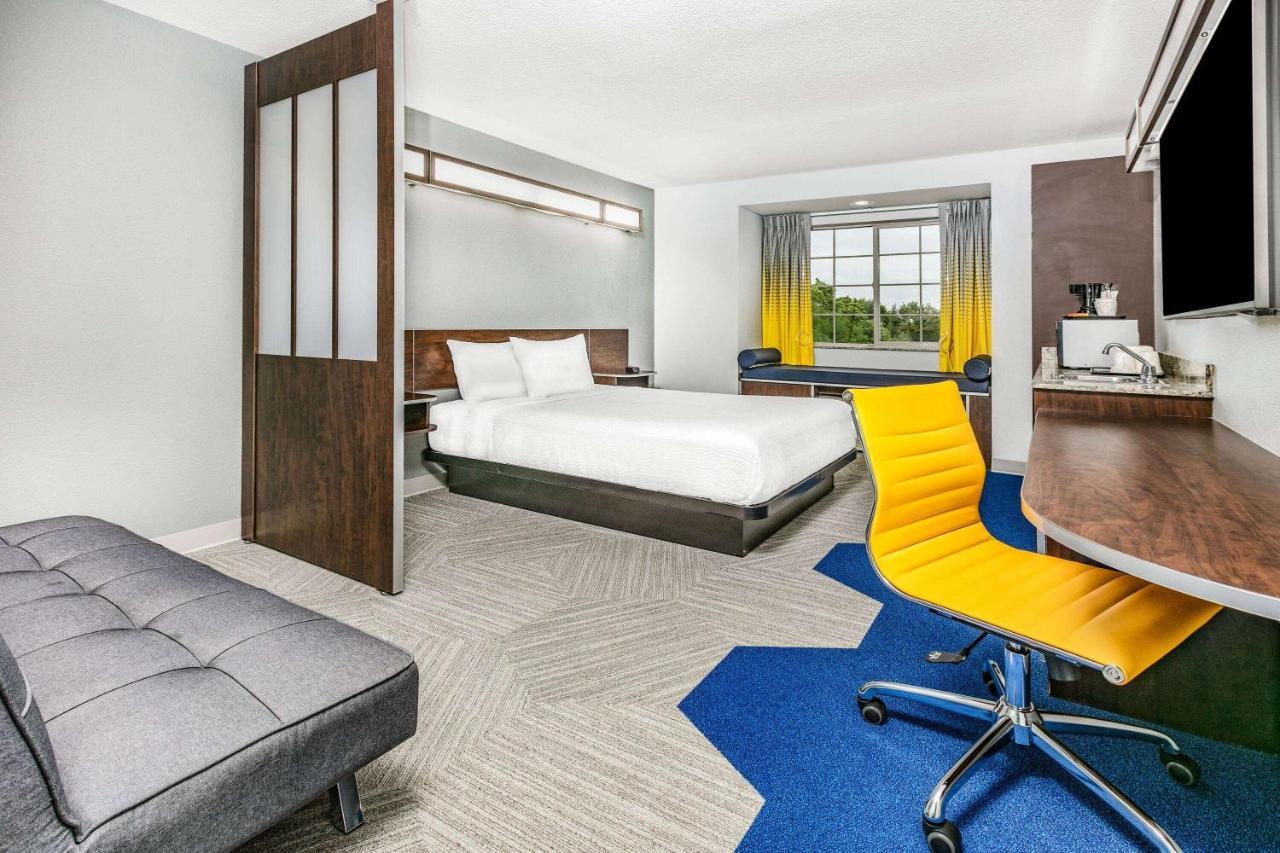 Microtel Inn & Suites By Wyndham Austin Airport Kültér fotó